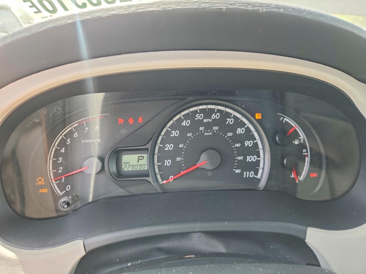 2011 TOYOTA SIENNA