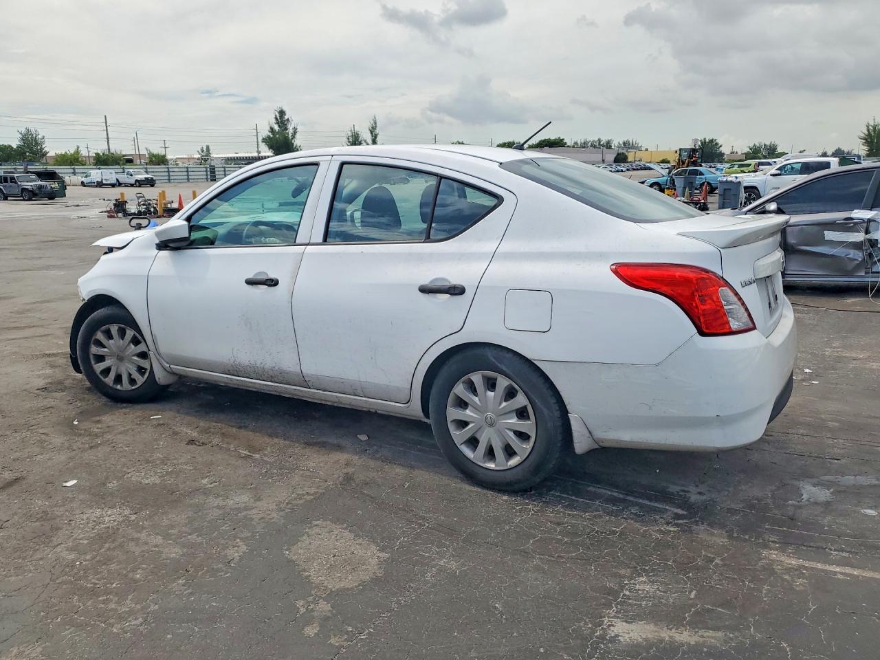 2019 NISSAN VERSA S PL