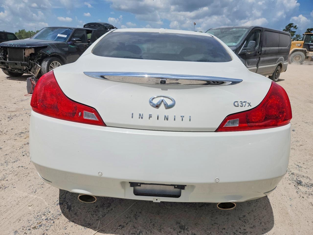 2013 INFINITI G37