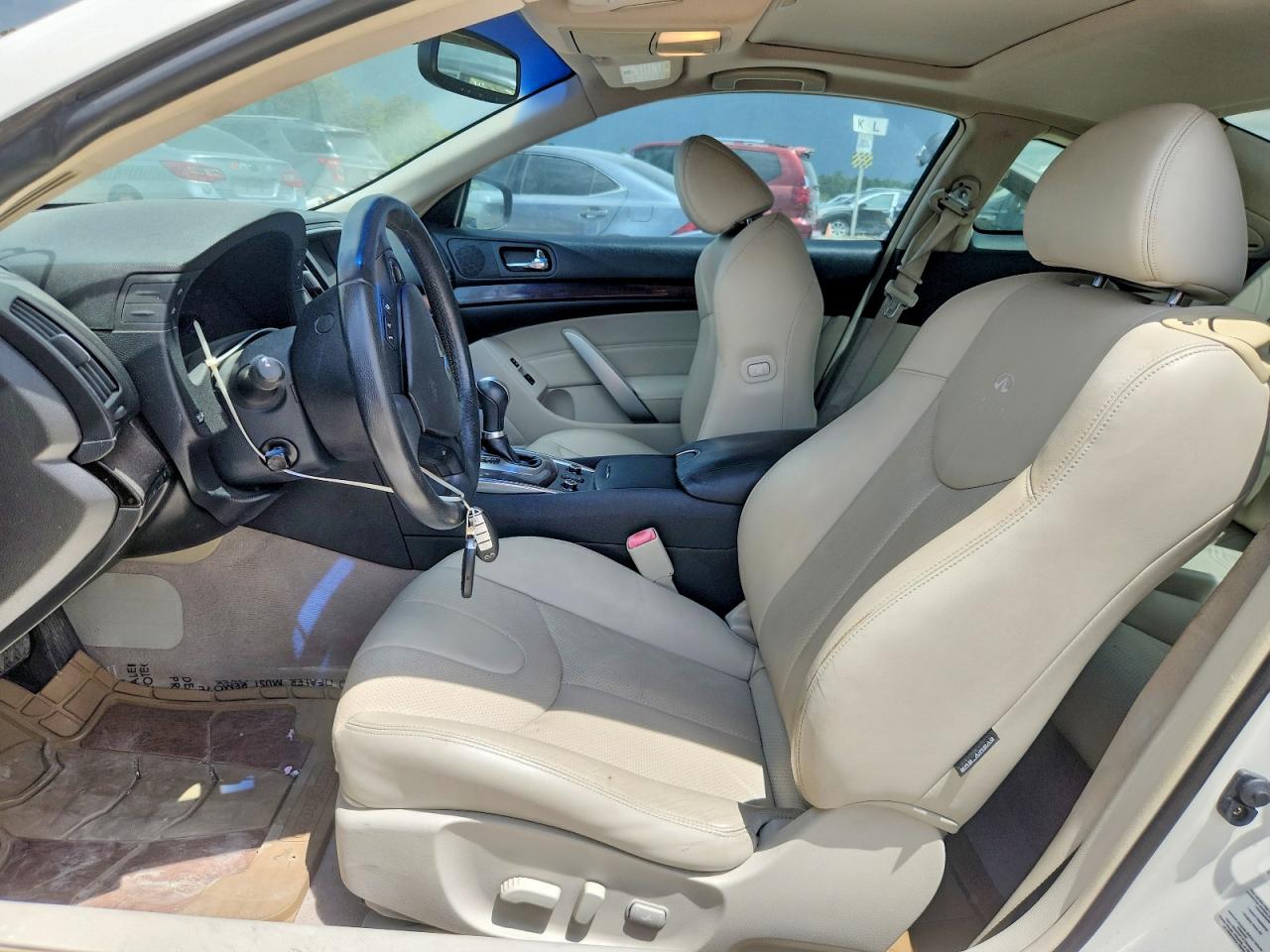 2013 INFINITI G37