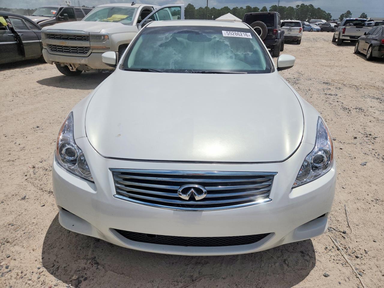 2013 INFINITI G37