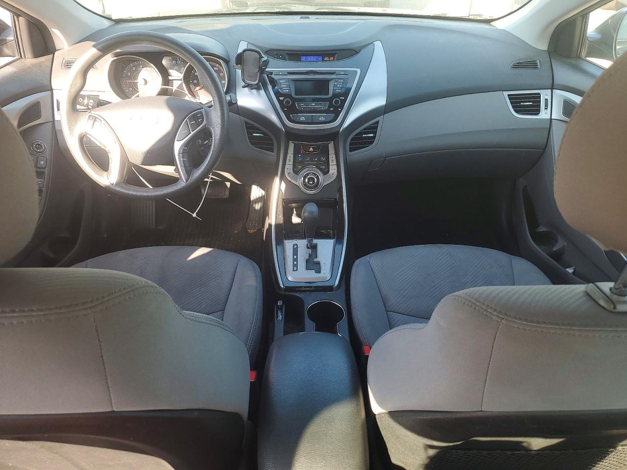 2013 HYUNDAI ELANTRA