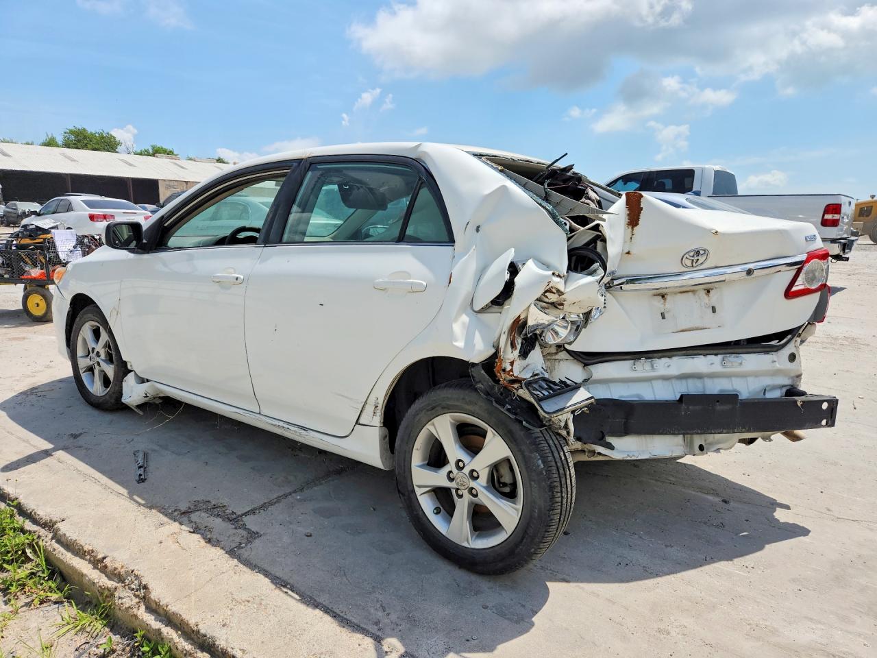 2013 TOYOTA COROLLA