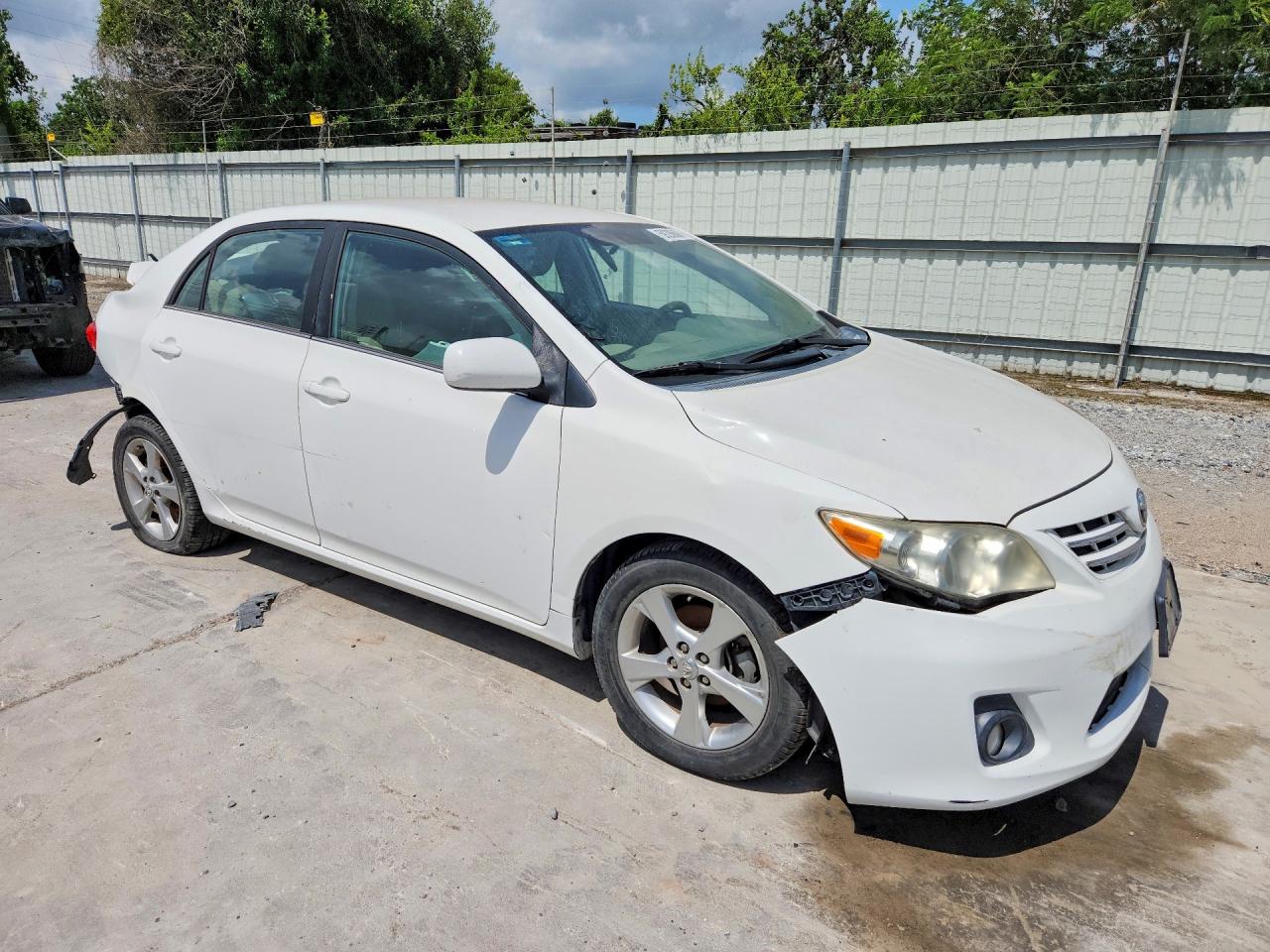 2013 TOYOTA COROLLA