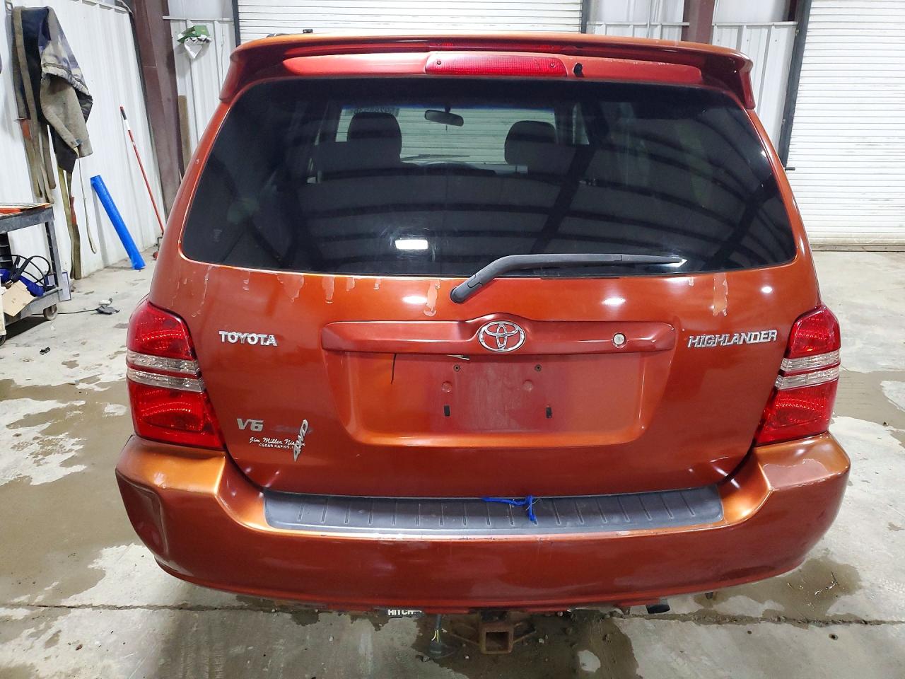 2003 TOYOTA HIGHLANDER