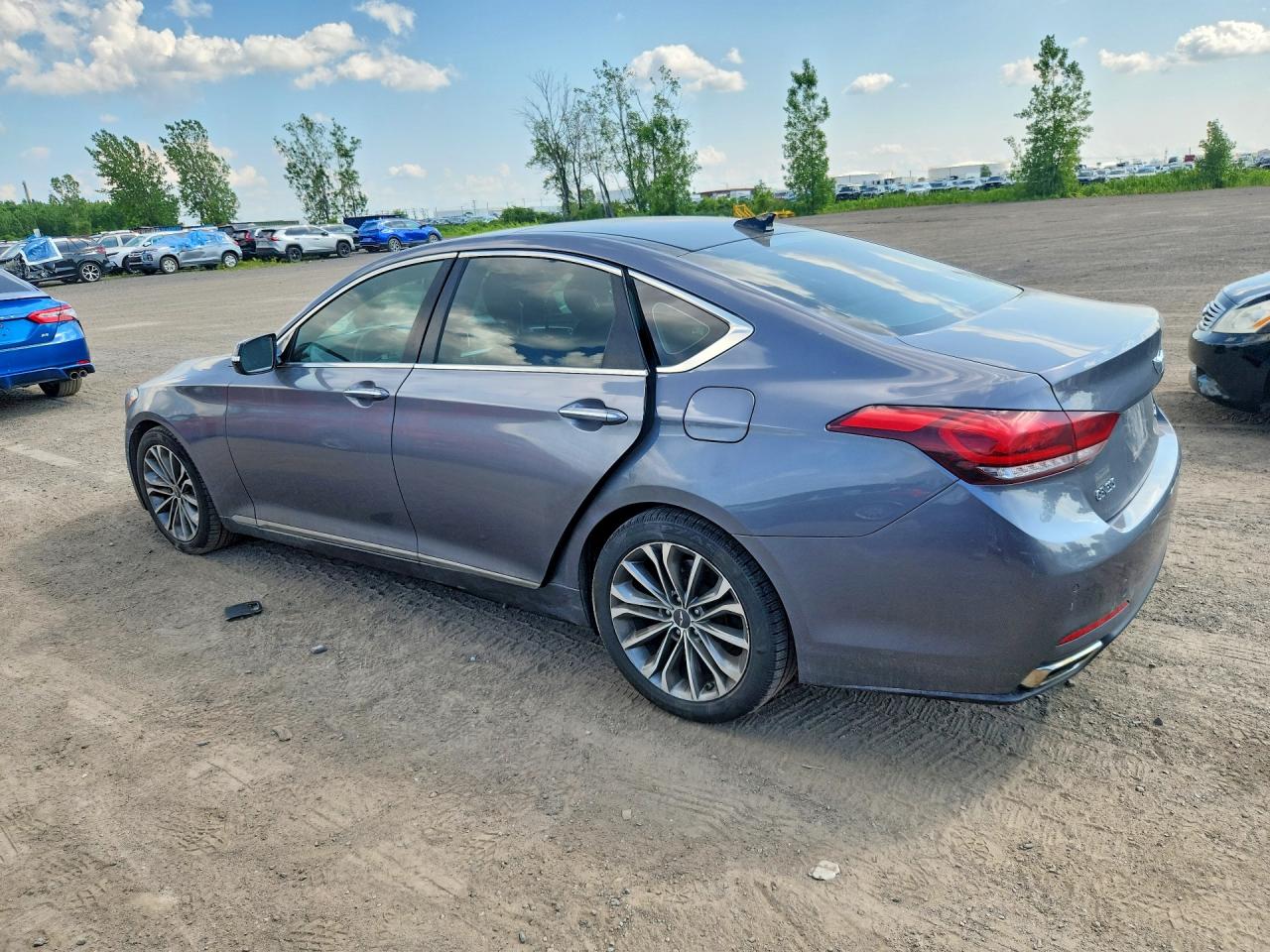 2015 HYUNDAI GENESIS