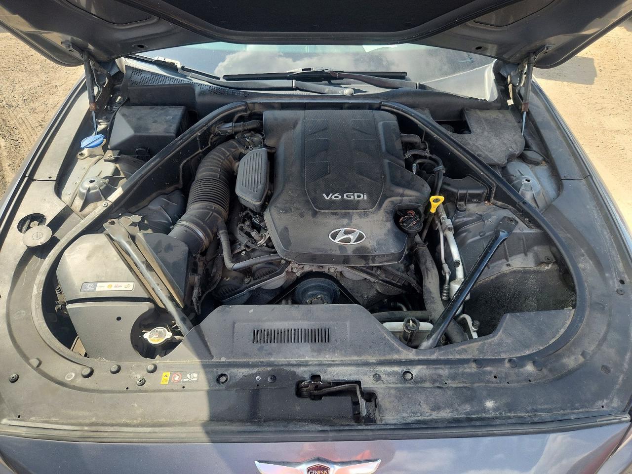 2015 HYUNDAI GENESIS