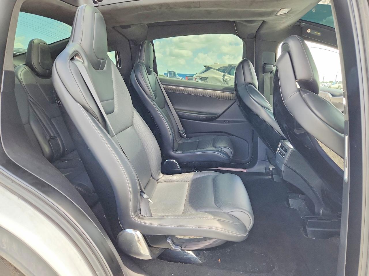 2016 TESLA MODEL X