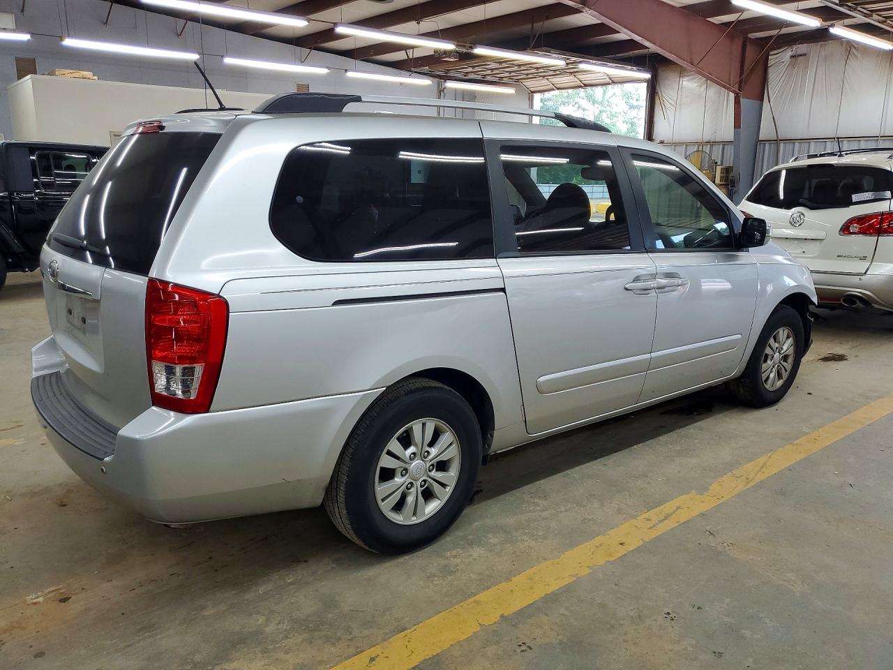 2012 KIA SEDONA