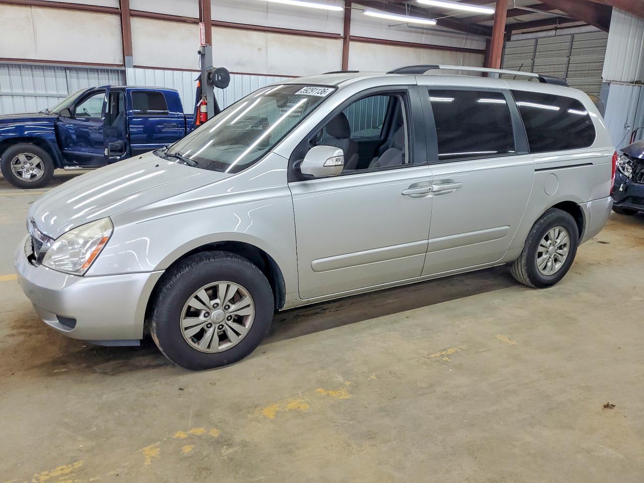 2012 KIA SEDONA