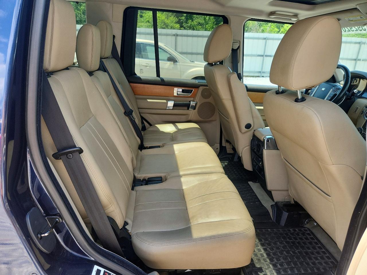 2014 LAND ROVER LR4