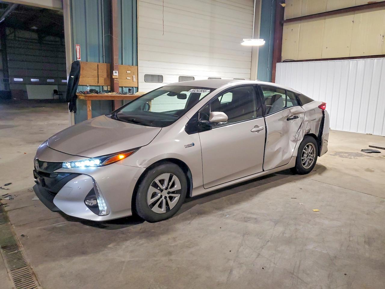 2020 TOYOTA PRIUS