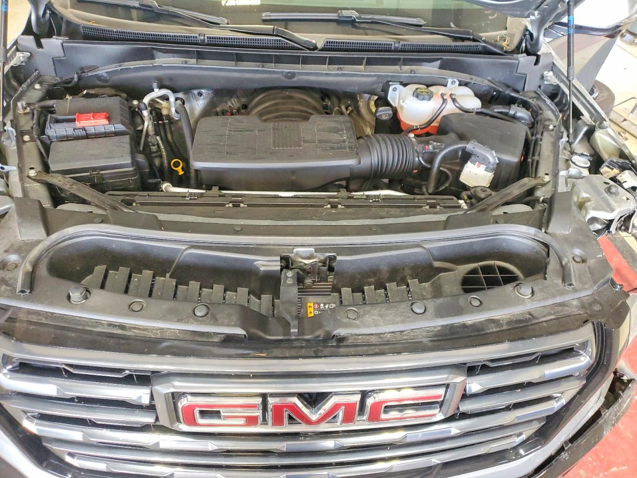 2025 GMC YUKON