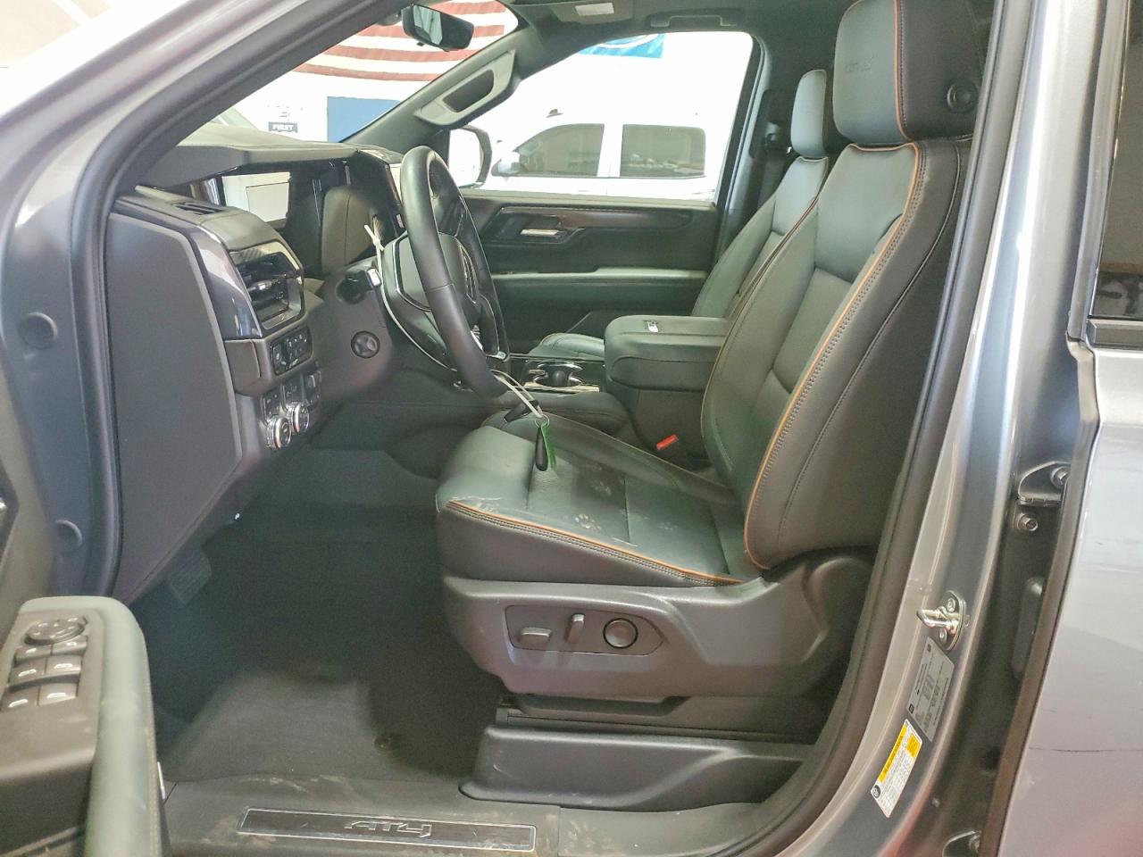 2025 GMC YUKON