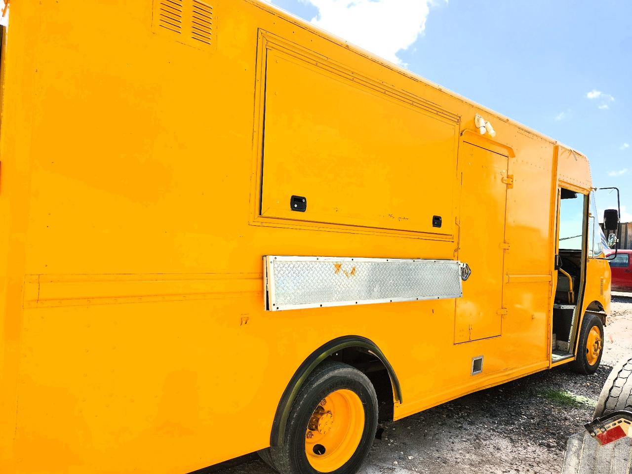 2002 FREIGHTLINER ALL OTHER