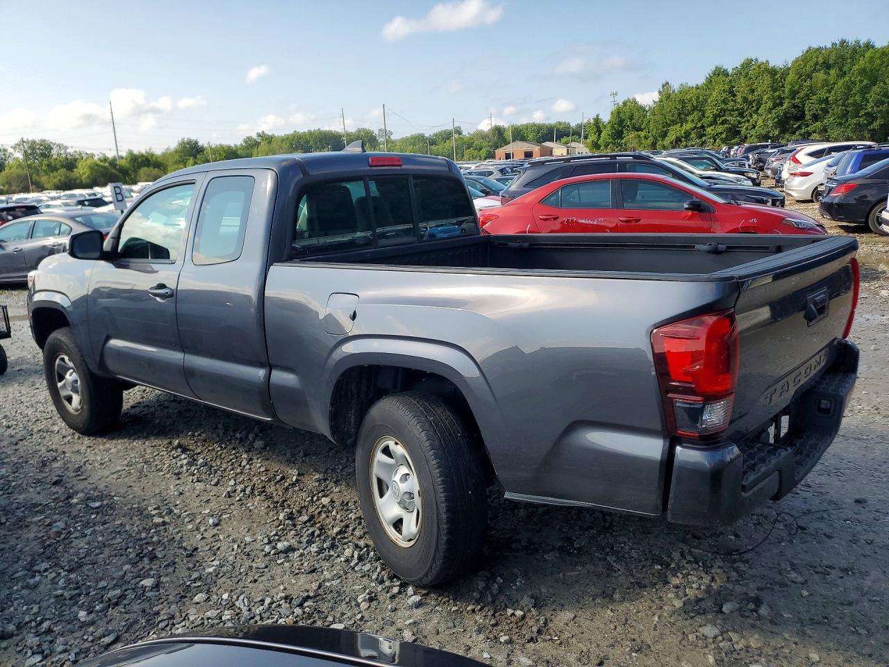 2018 TOYOTA TACOMA SR
