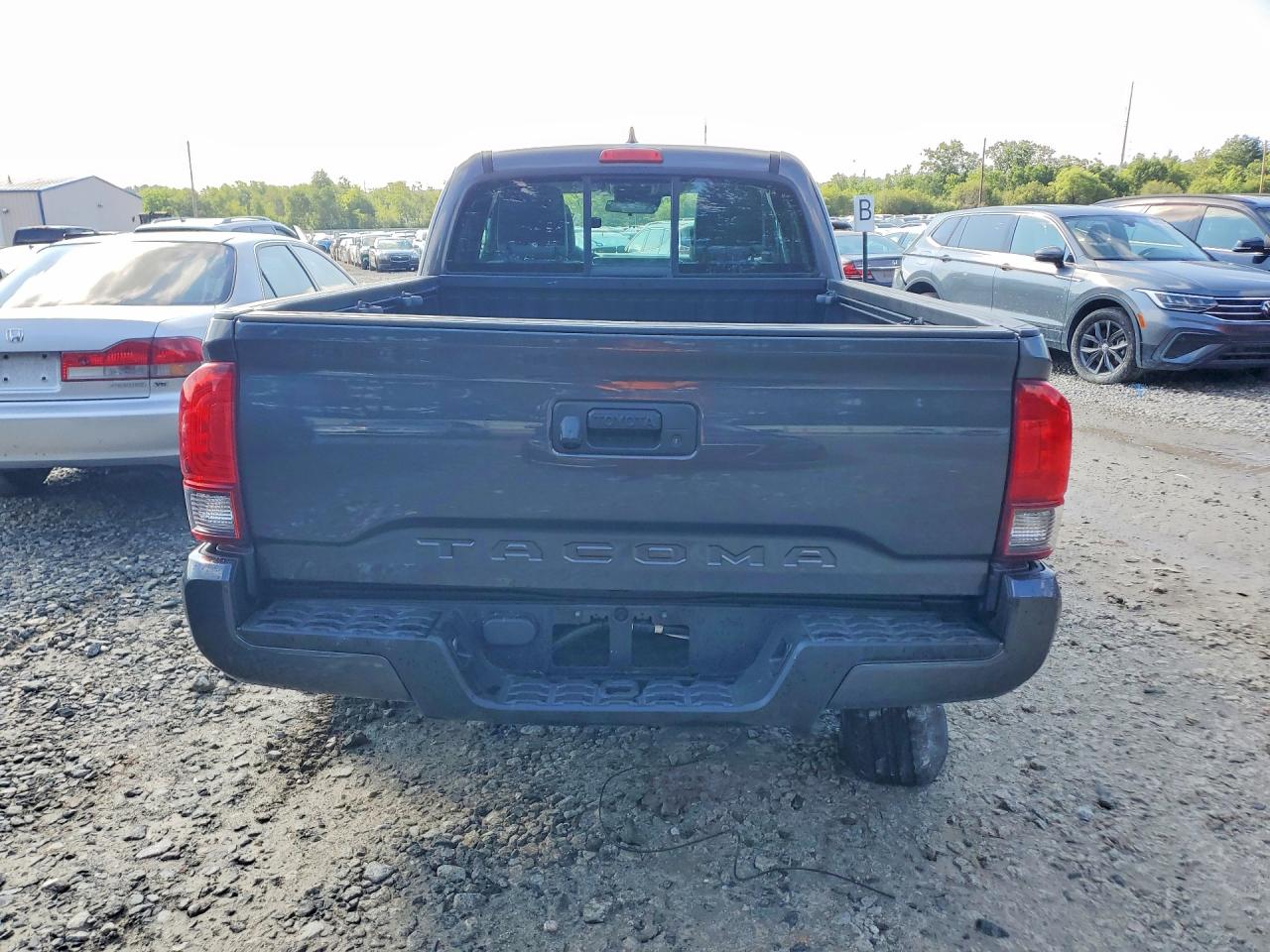 2018 TOYOTA TACOMA SR
