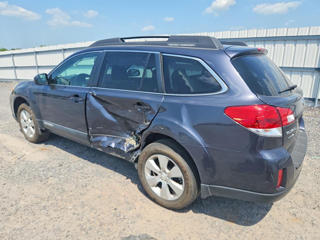 2010 SUBARU OUTBACK MA