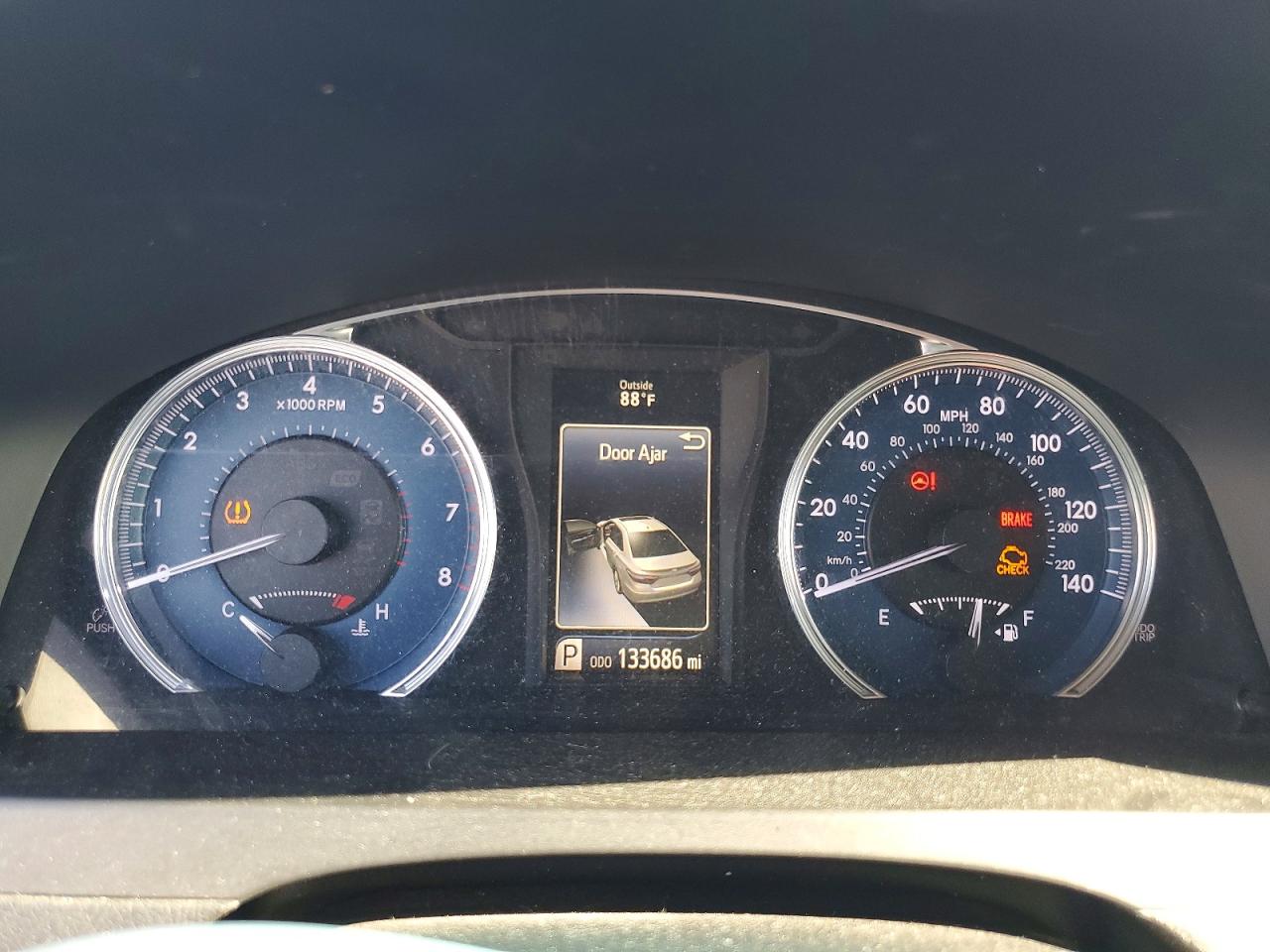 2016 TOYOTA CAMRY