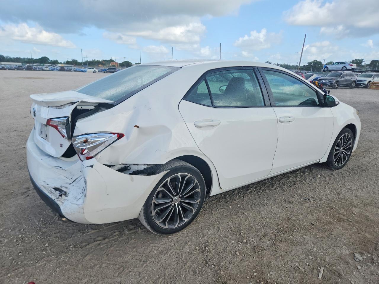 2016 TOYOTA COROLLA