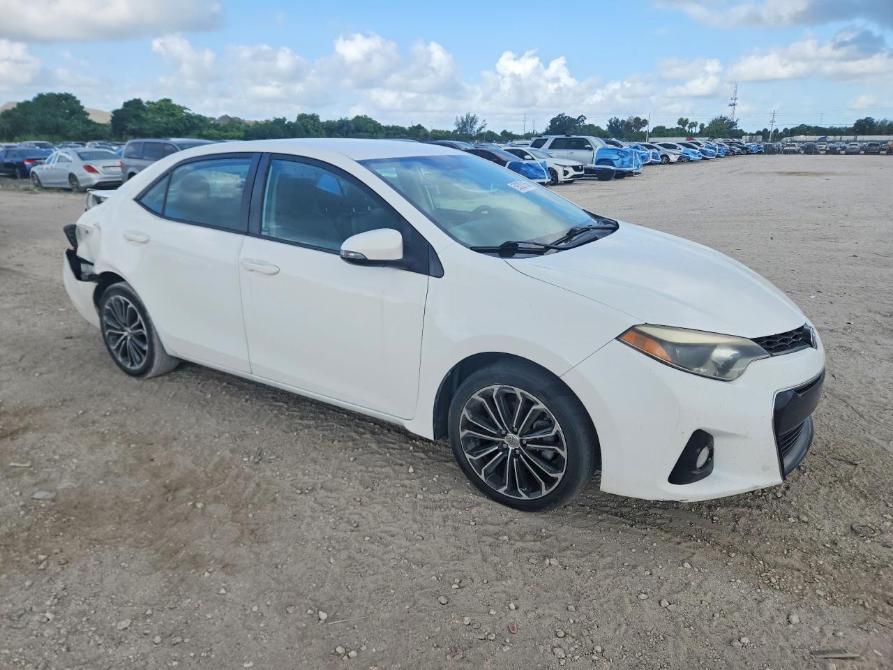 2016 TOYOTA COROLLA