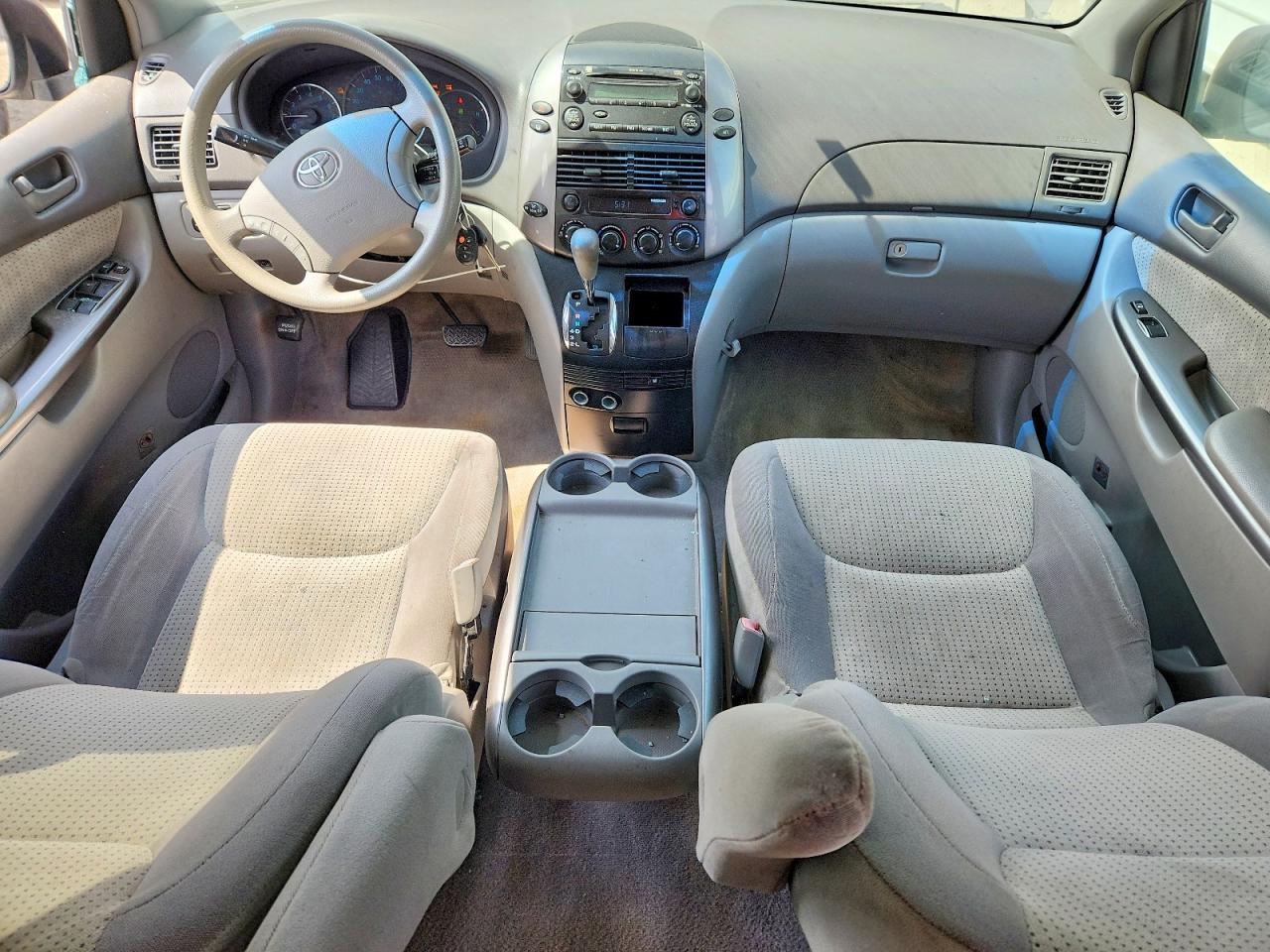 2008 TOYOTA SIENNA