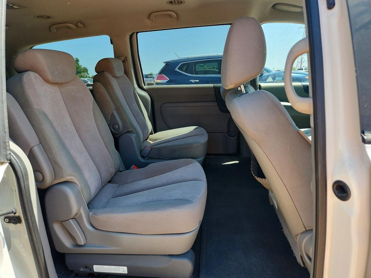 2009 KIA SEDONA
