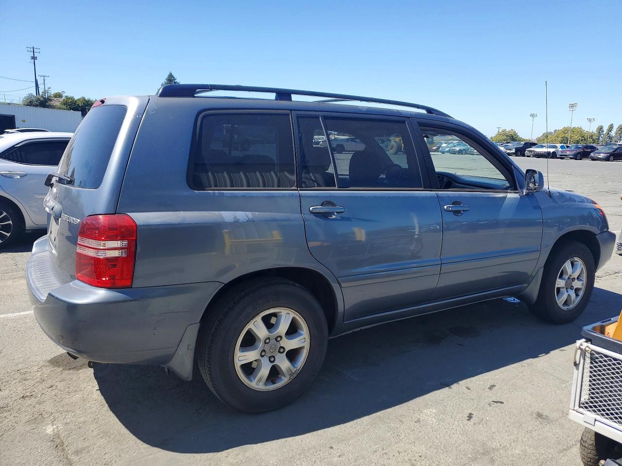 2003 TOYOTA HIGHLANDER