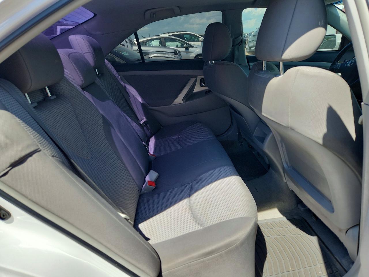 2011 TOYOTA CAMRY