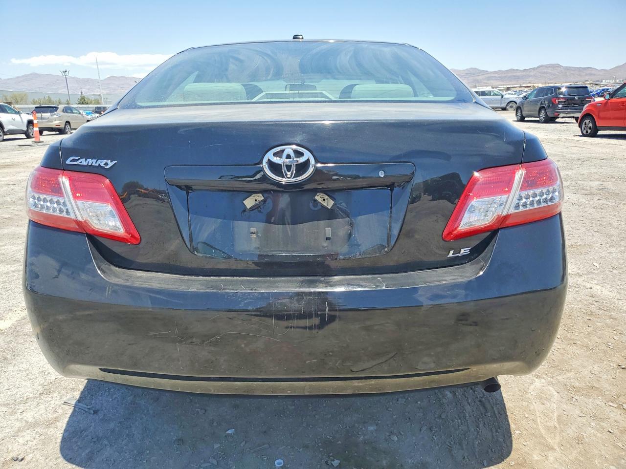 2011 TOYOTA CAMRY