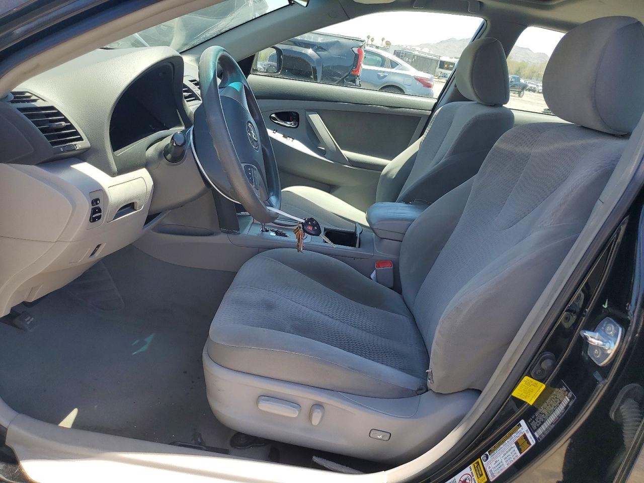2011 TOYOTA CAMRY