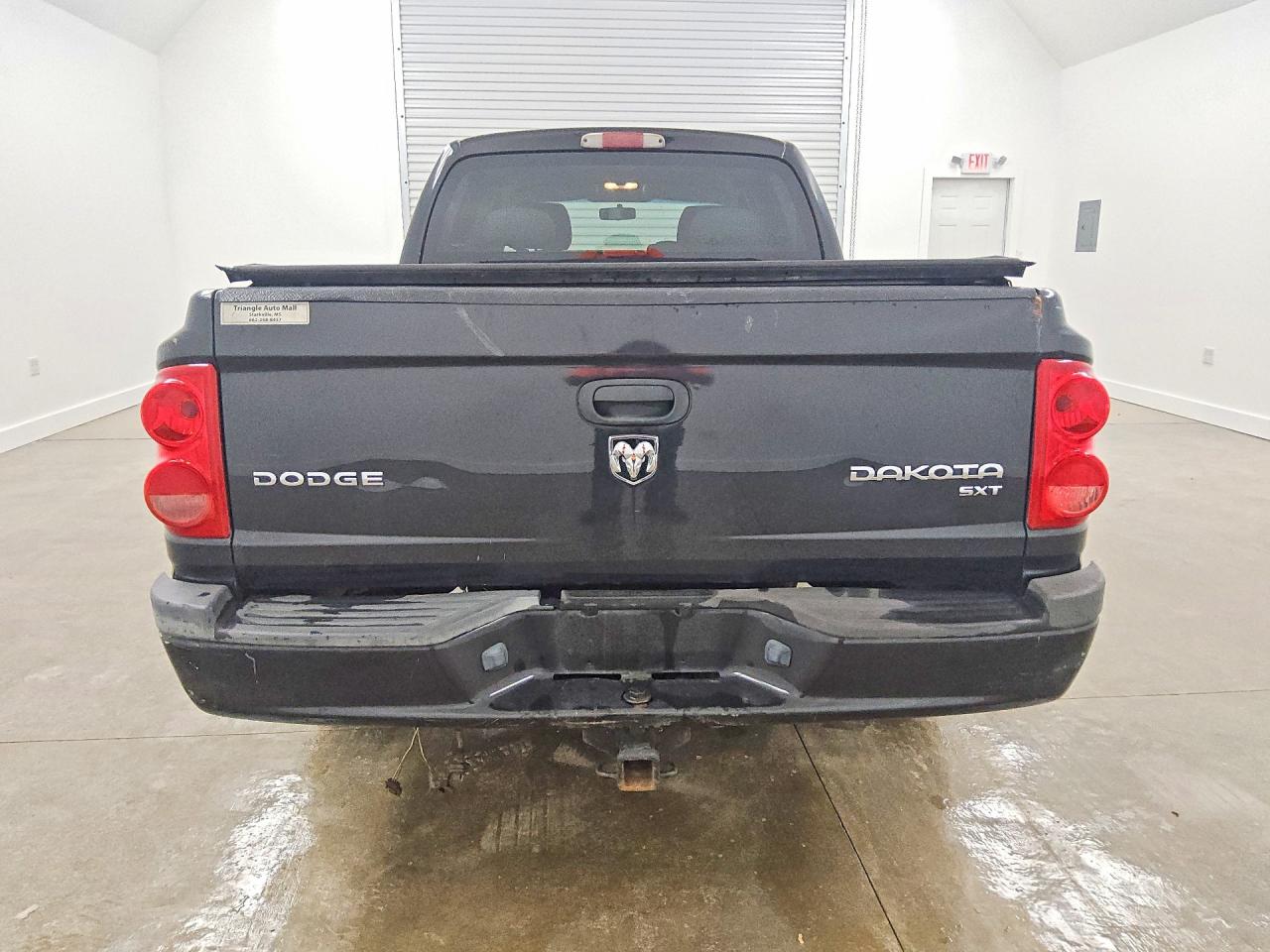 2010 DODGE DAKOTA