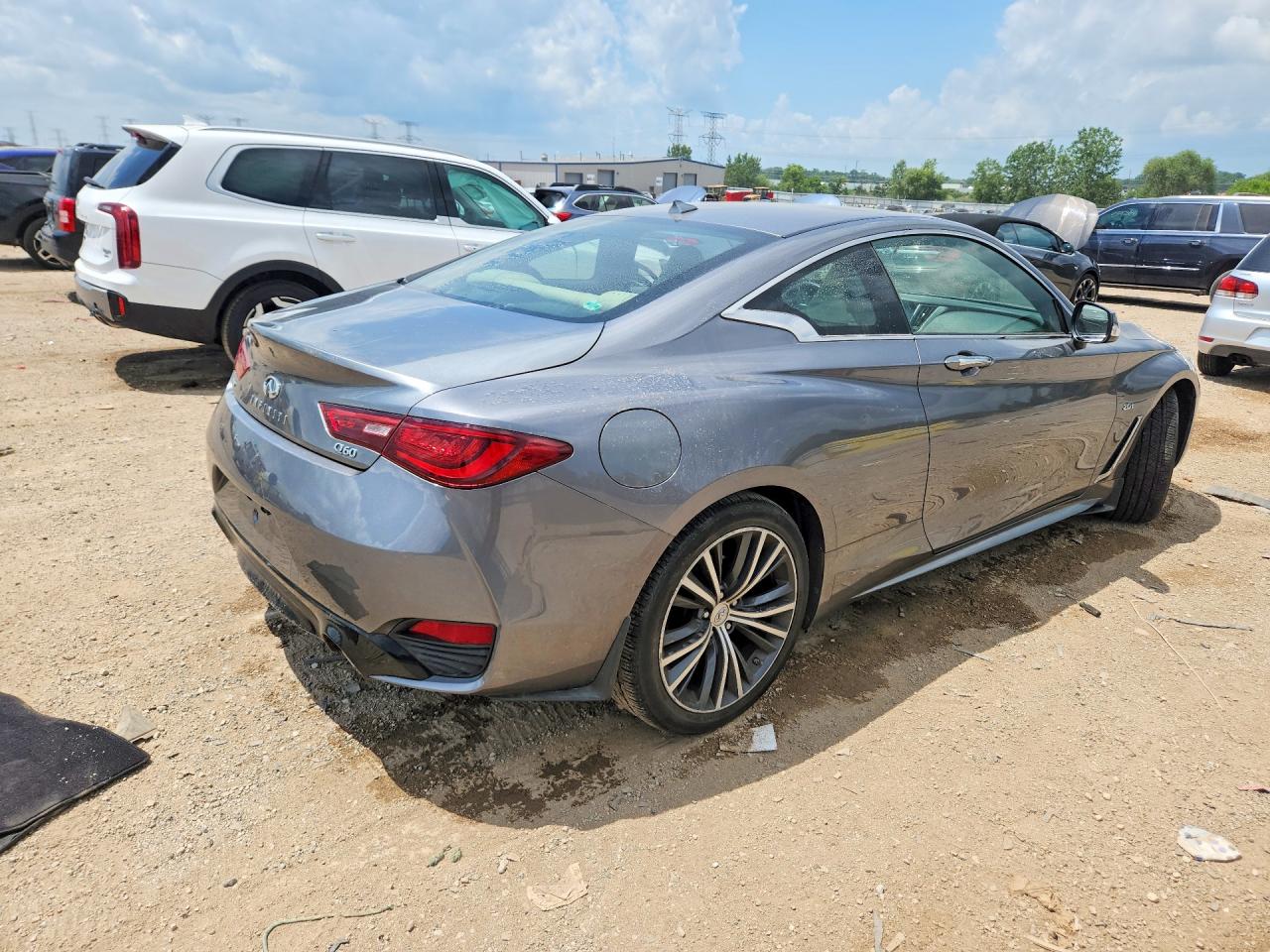 2017 INFINITI Q60