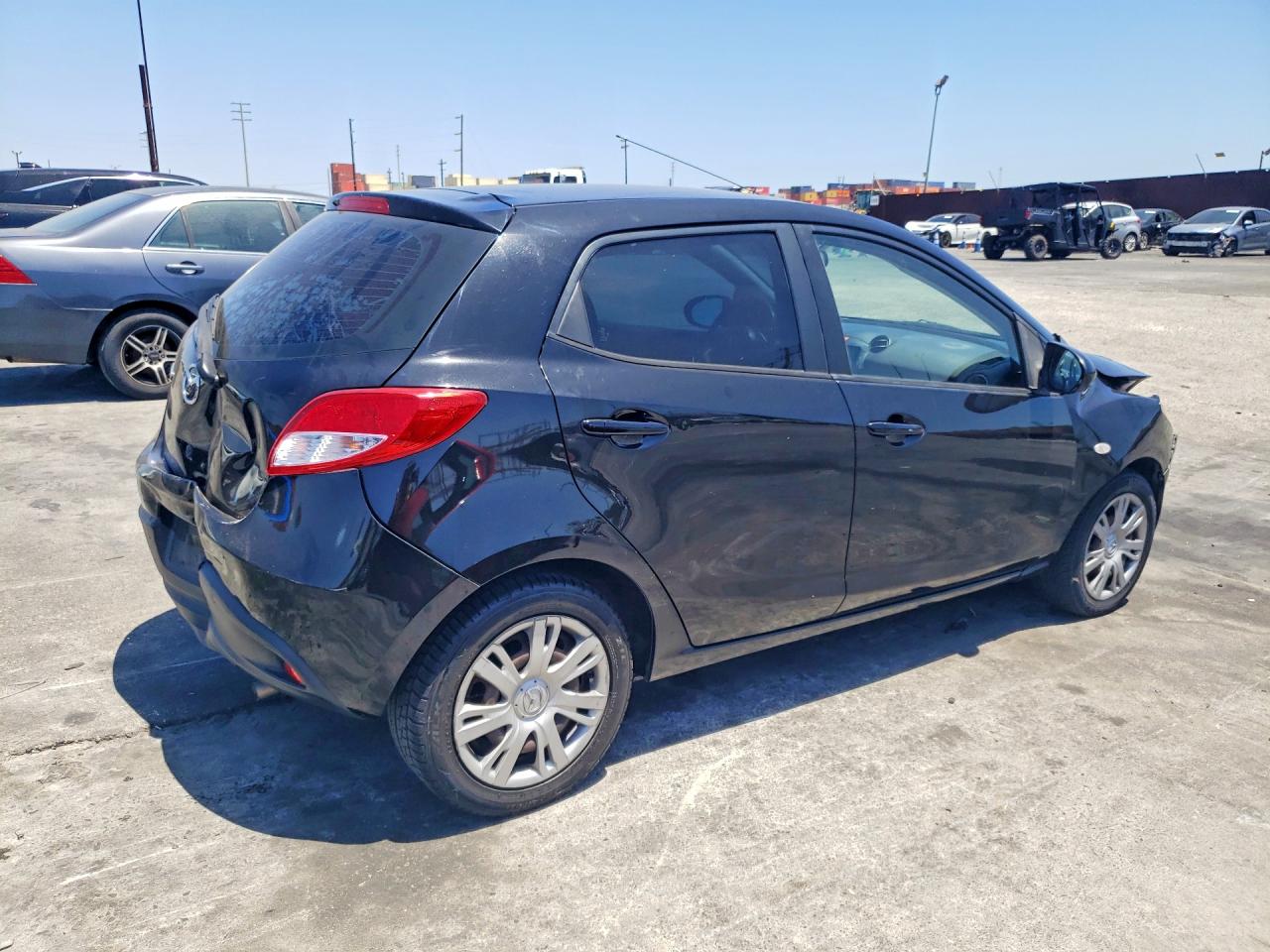2012 MAZDA 2