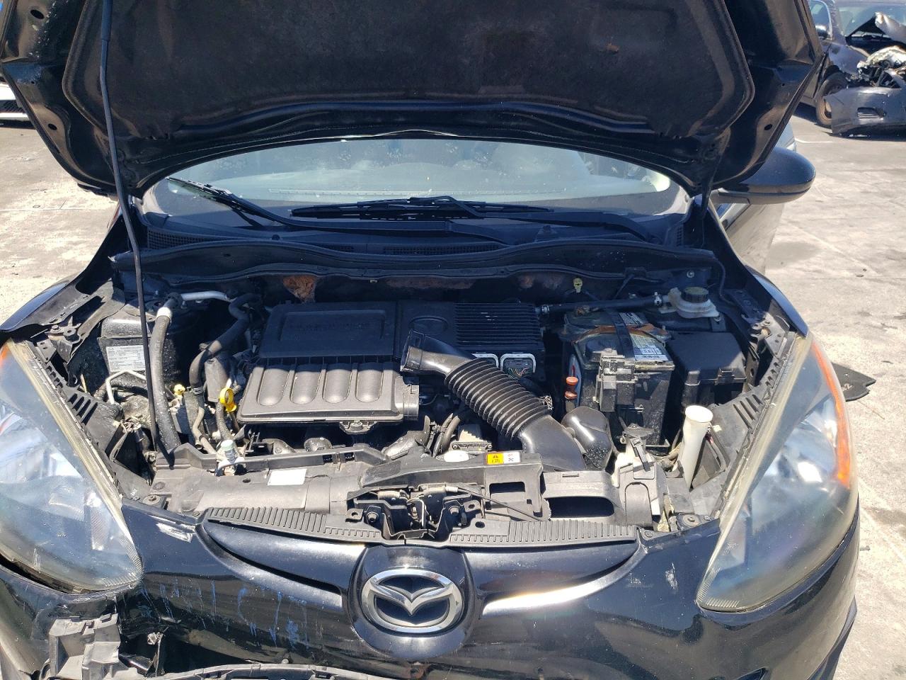 2012 MAZDA 2
