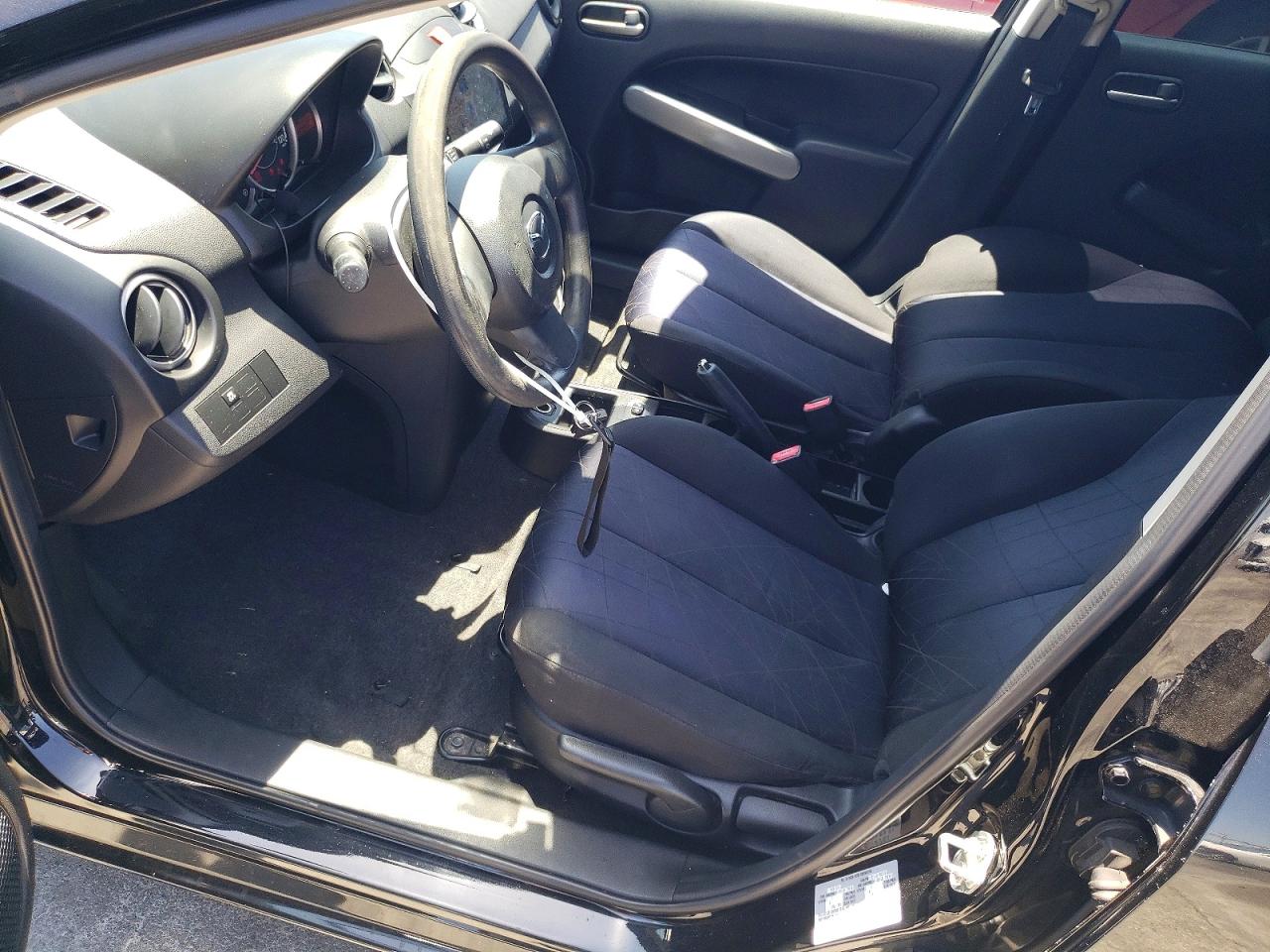 2012 MAZDA 2