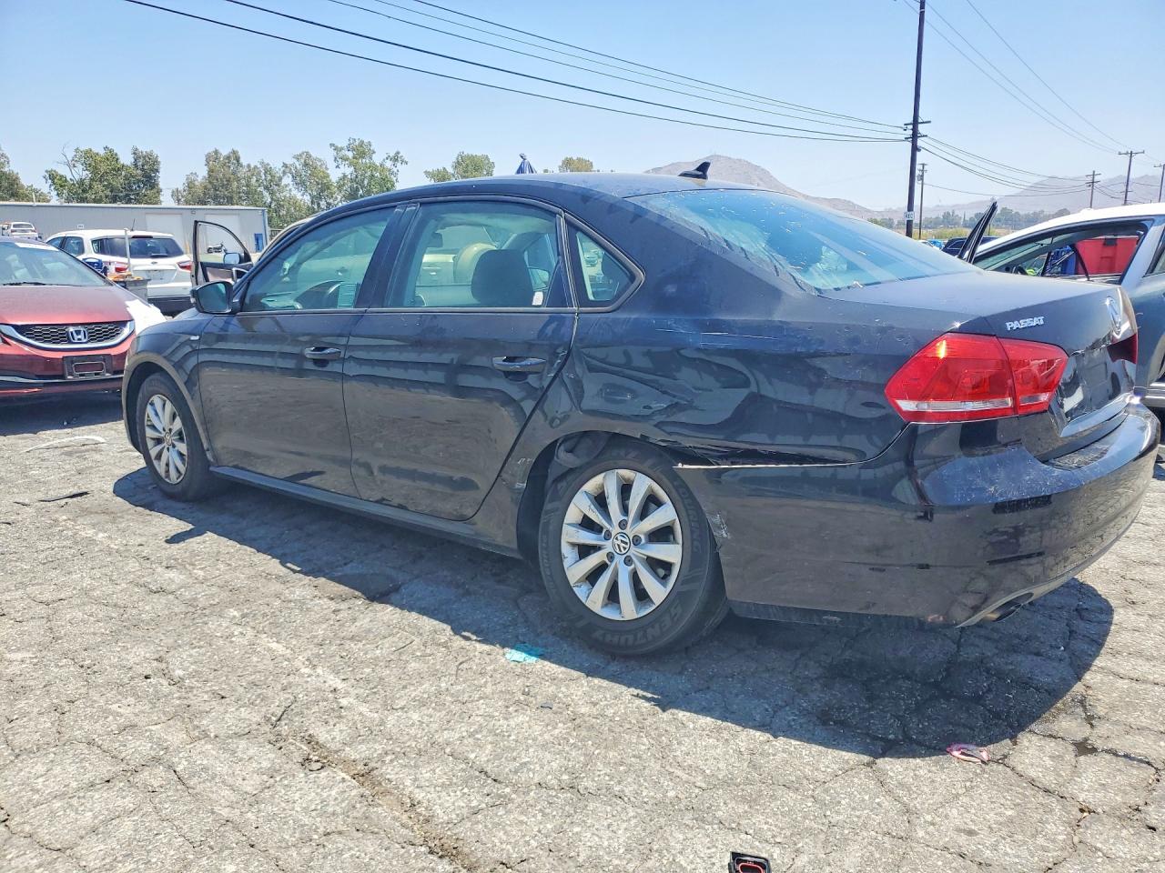 2014 VOLKSWAGEN PASSAT