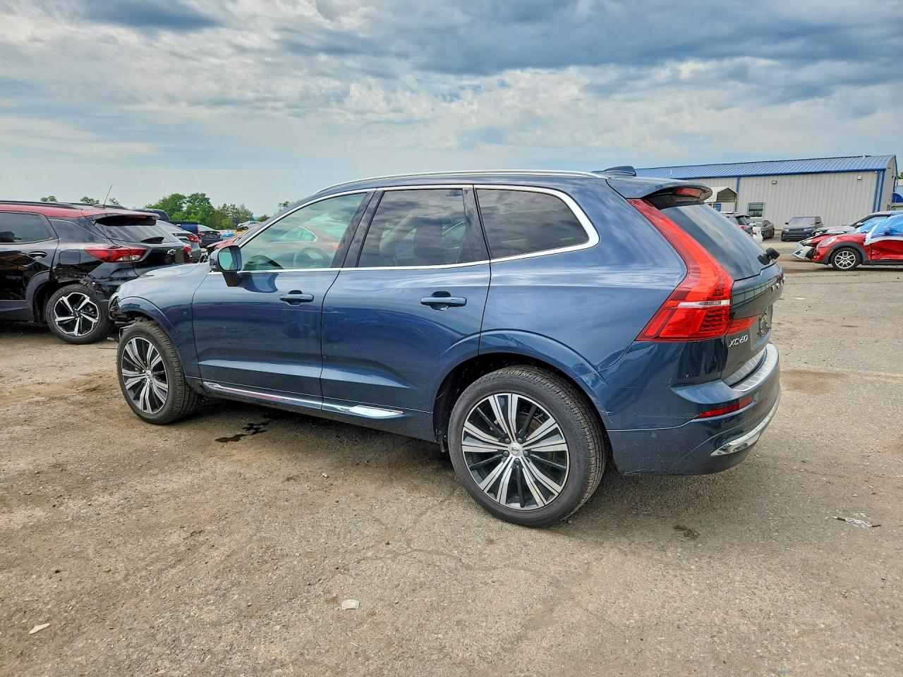 2023 VOLVO XC60