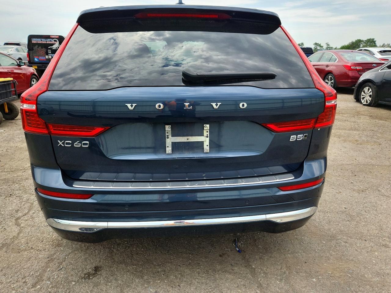 2023 VOLVO XC60