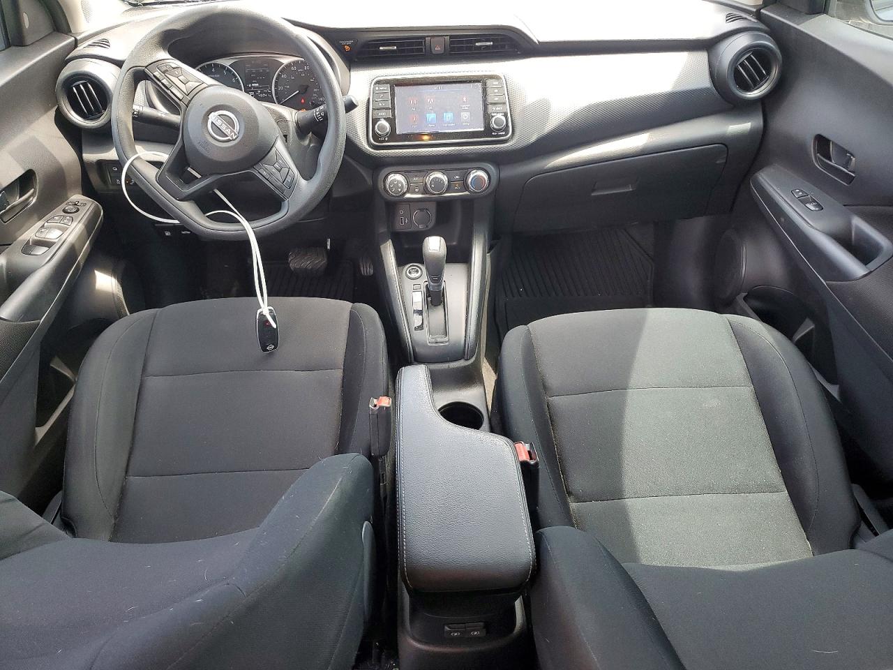 2024 NISSAN KICKS