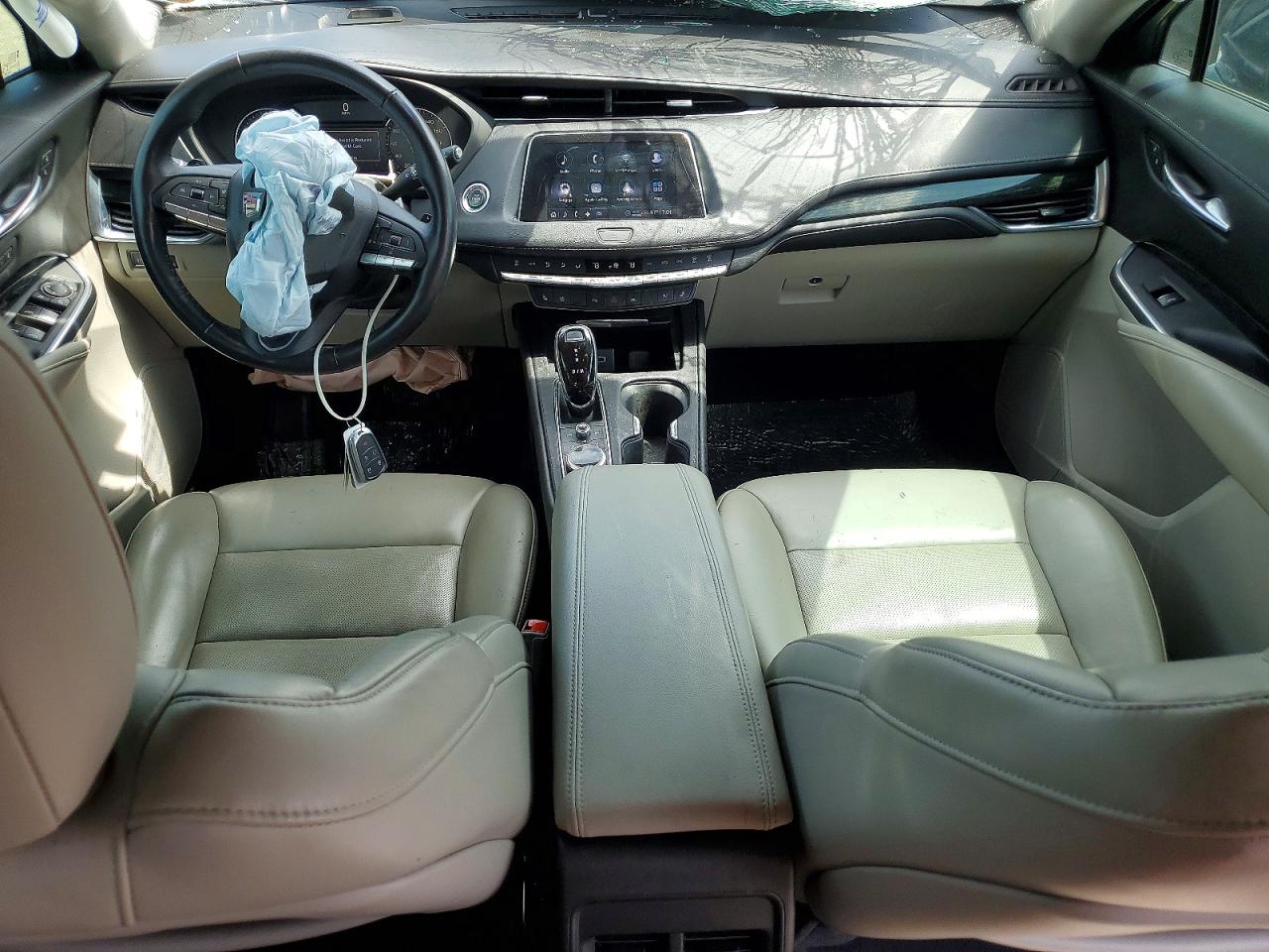 2021 CADILLAC XT4