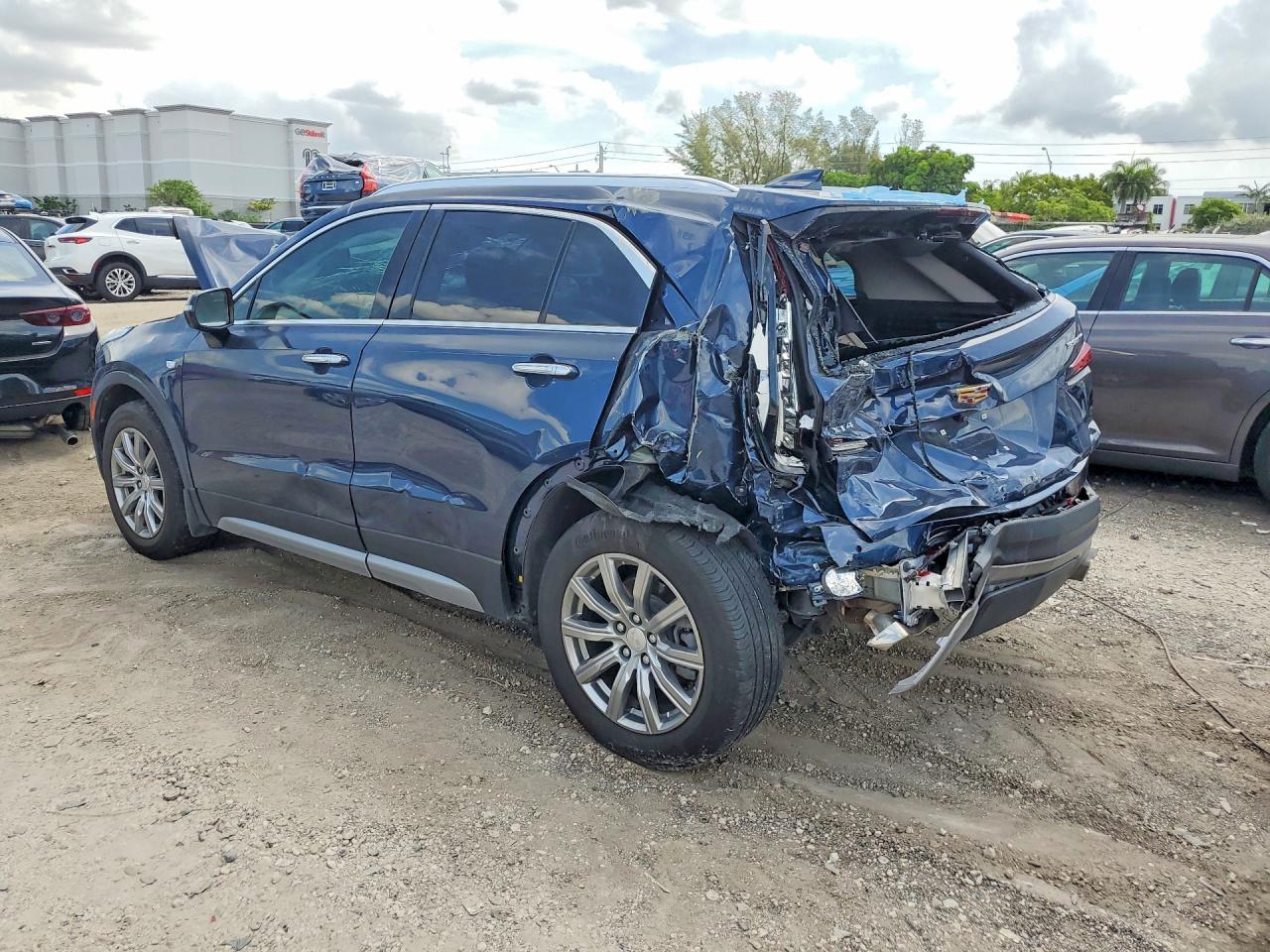 2021 CADILLAC XT4