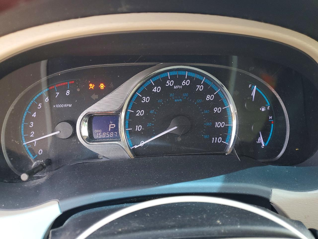 2011 TOYOTA SIENNA
