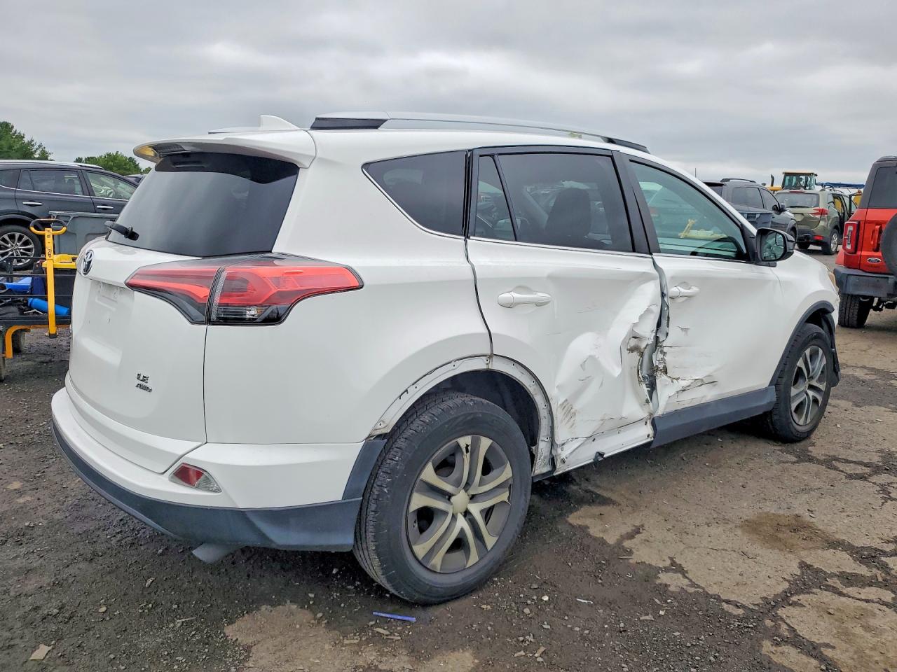 2016 TOYOTA RAV4