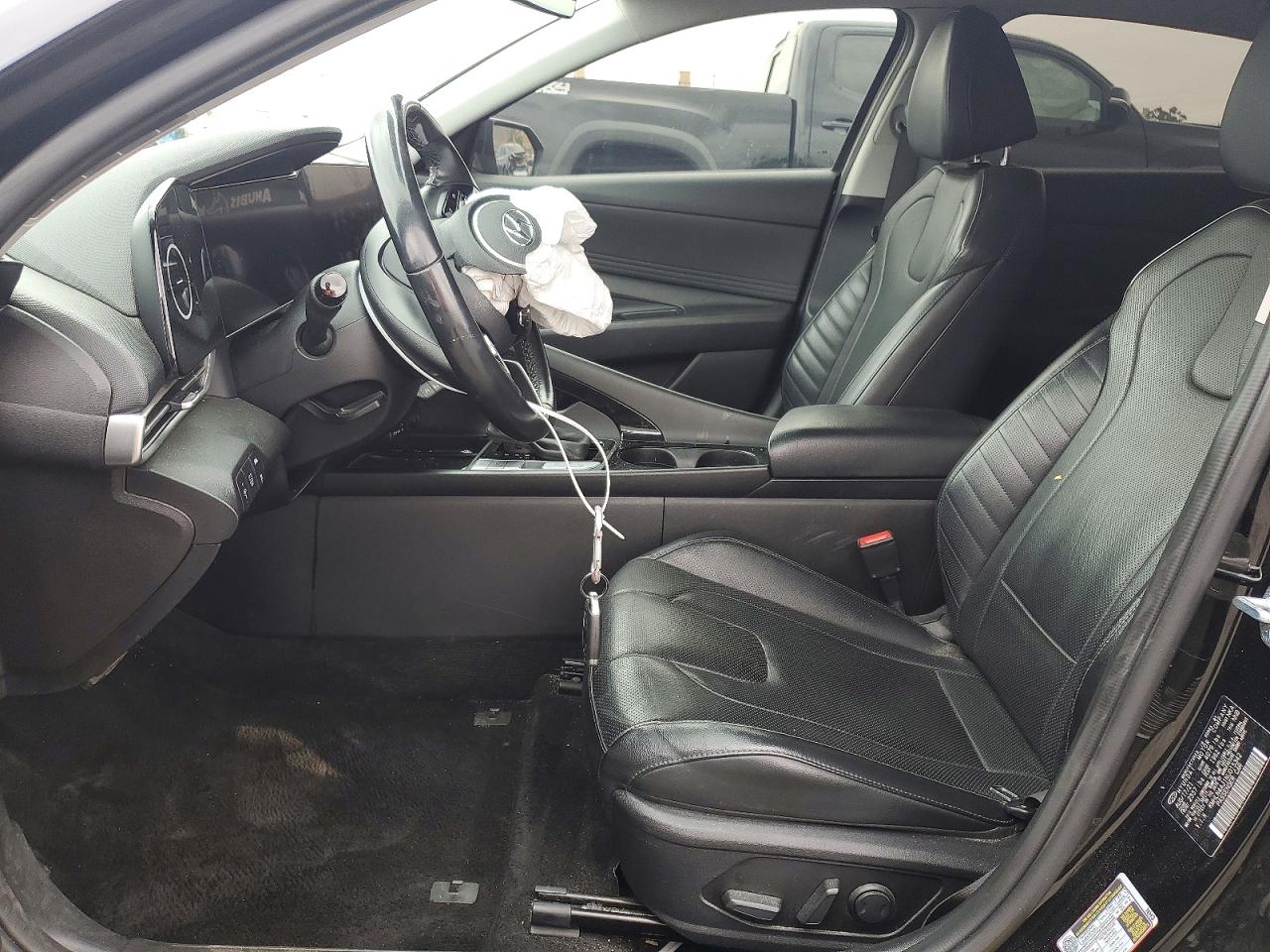 2022 HYUNDAI ELANTRA