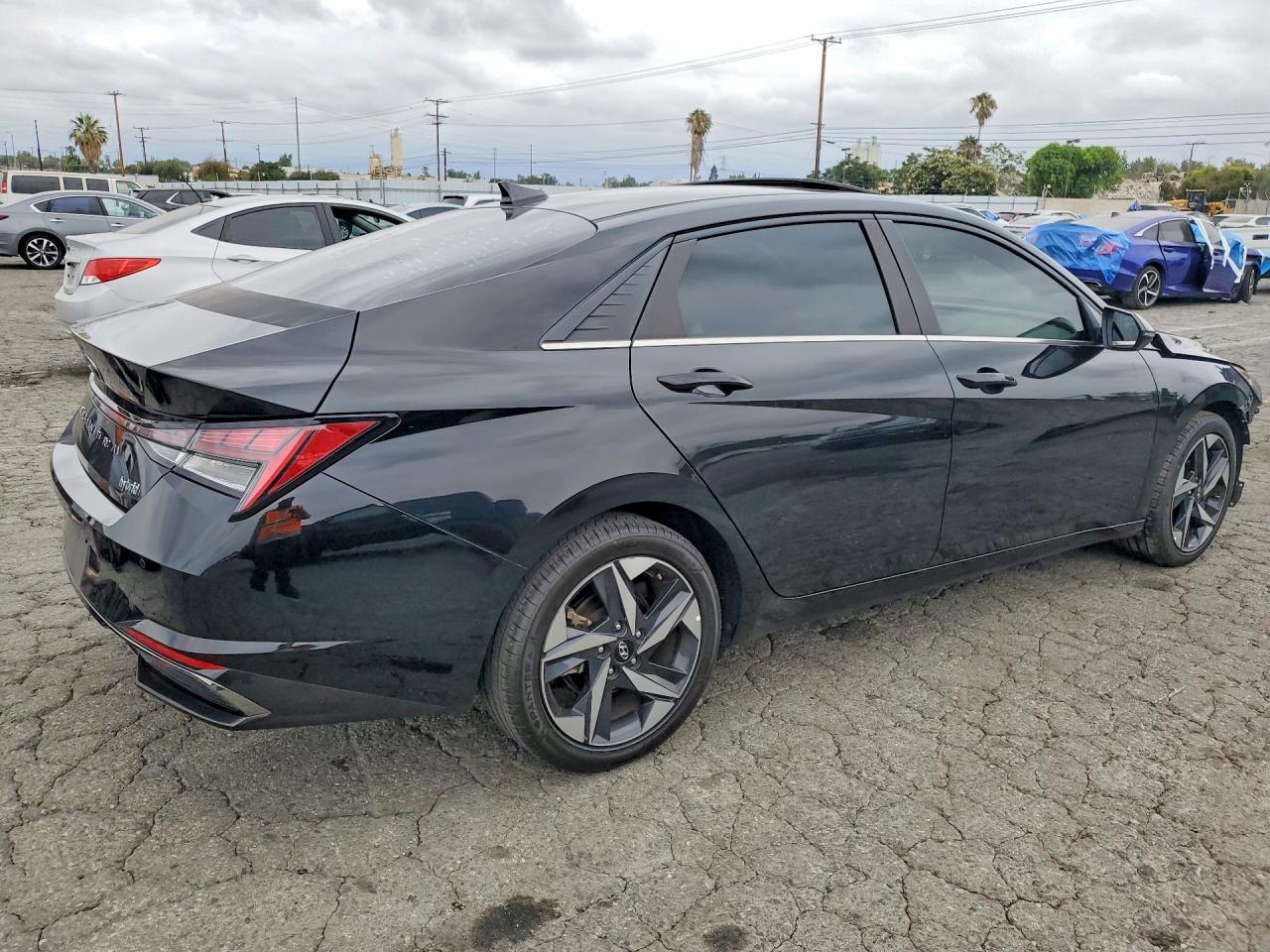 2022 HYUNDAI ELANTRA