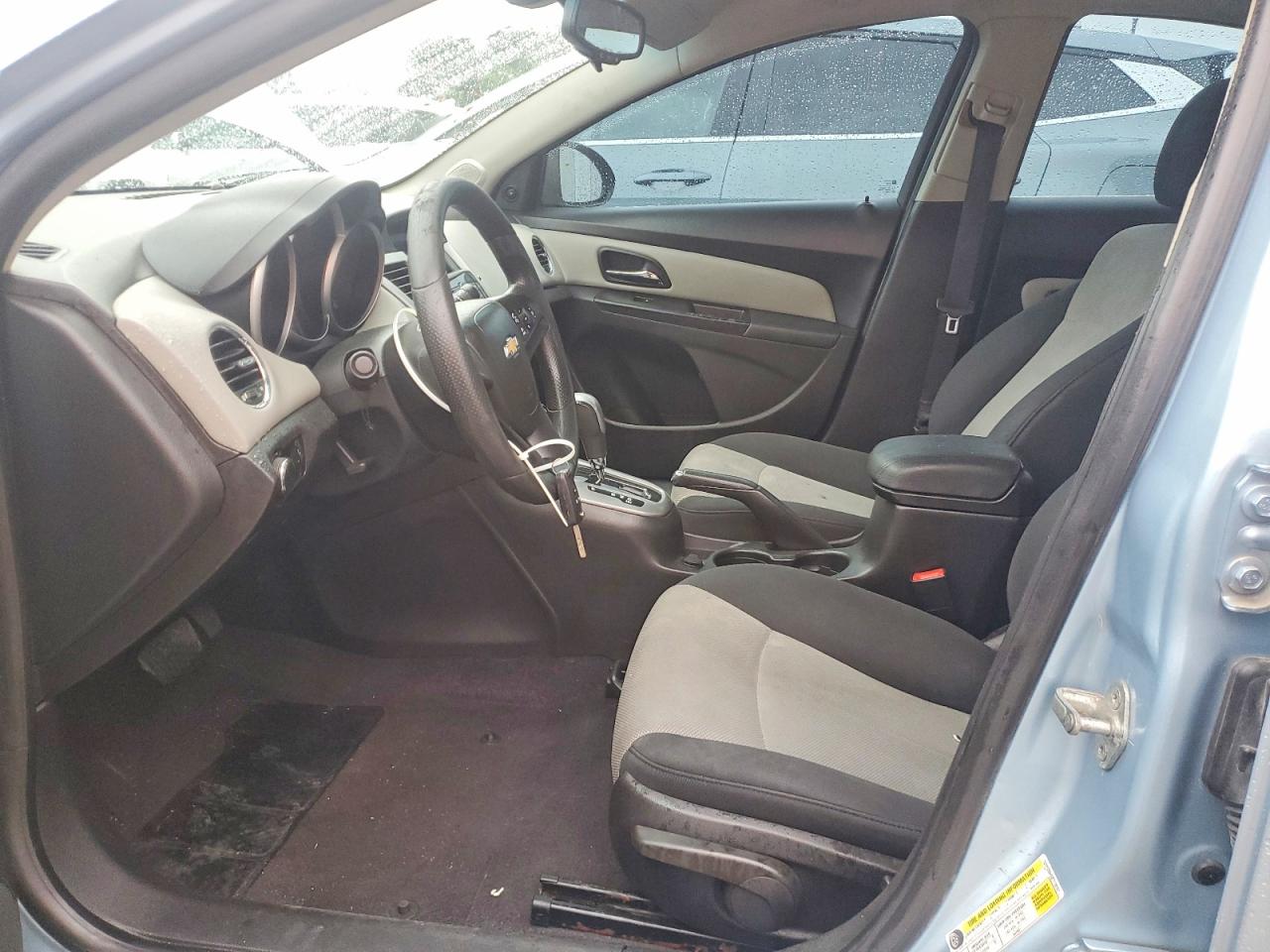 2011 CHEVROLET CRUZE