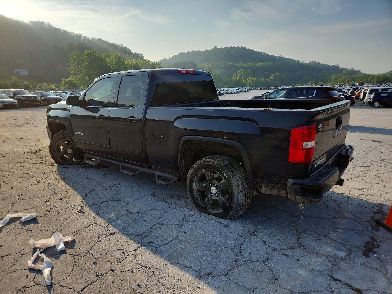 2017 GMC SIERRA