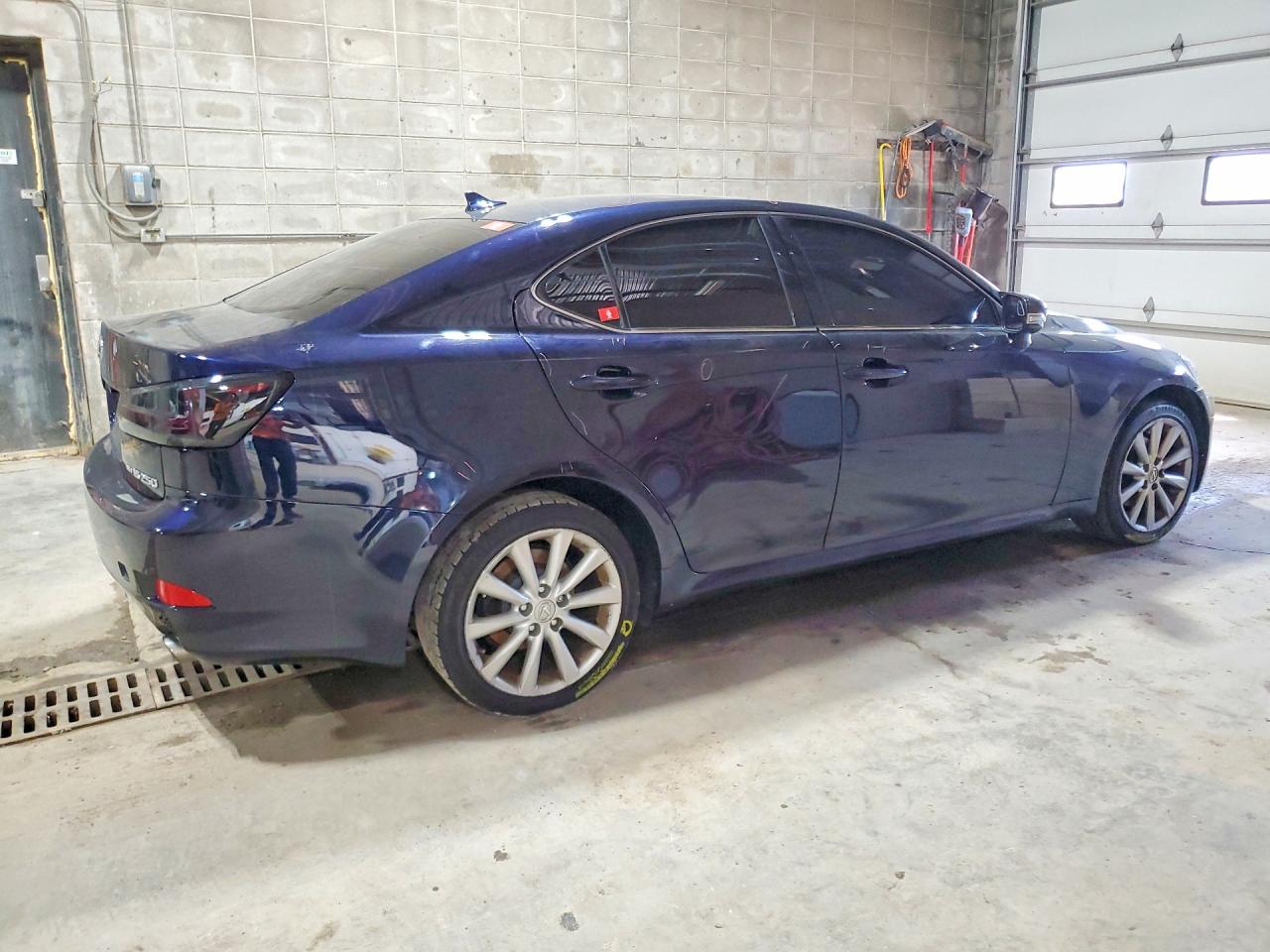 2010 LEXUS IS