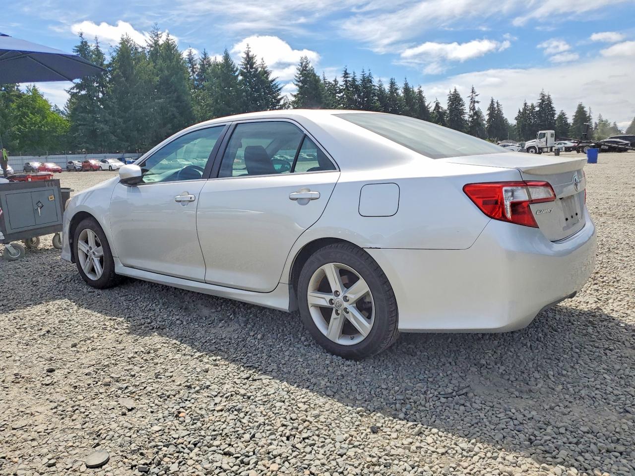 2014 TOYOTA CAMRY